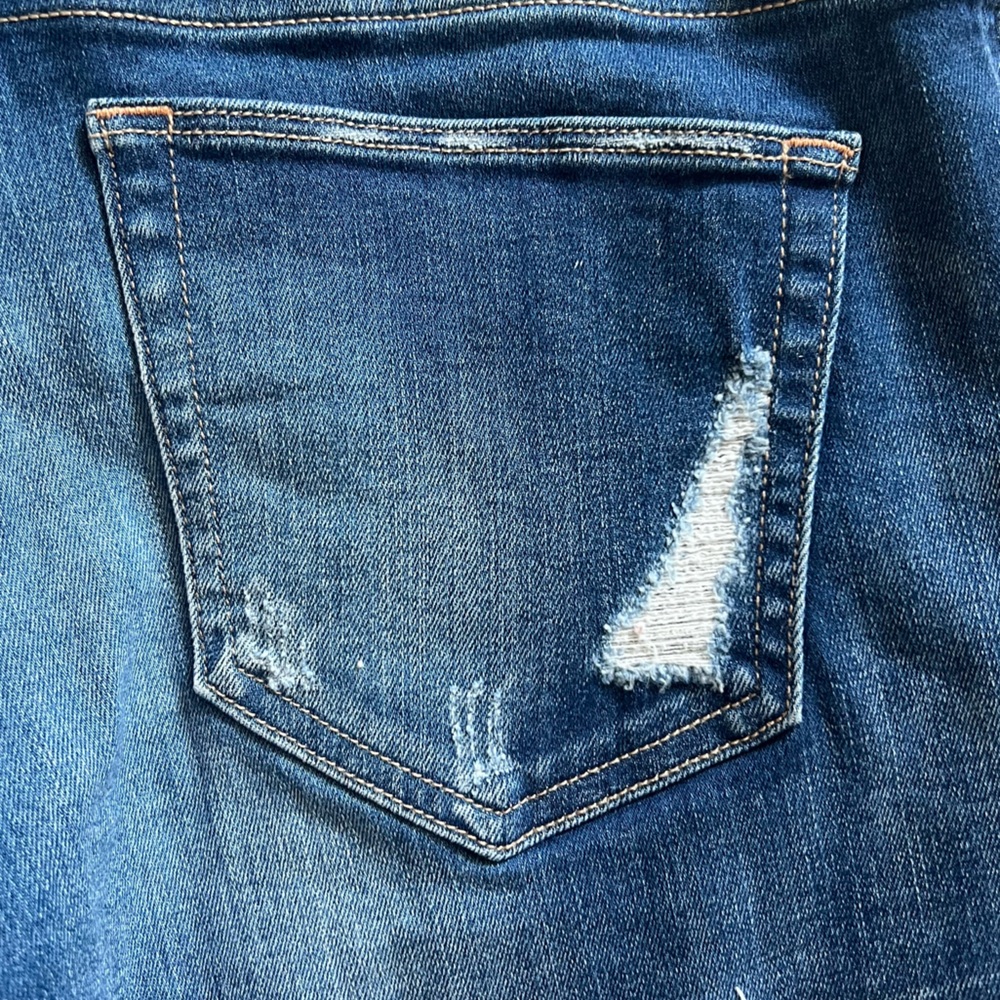 Distressed Denim Shorts - Picture 4 of 6